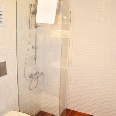 Apartment Central Desinged *
